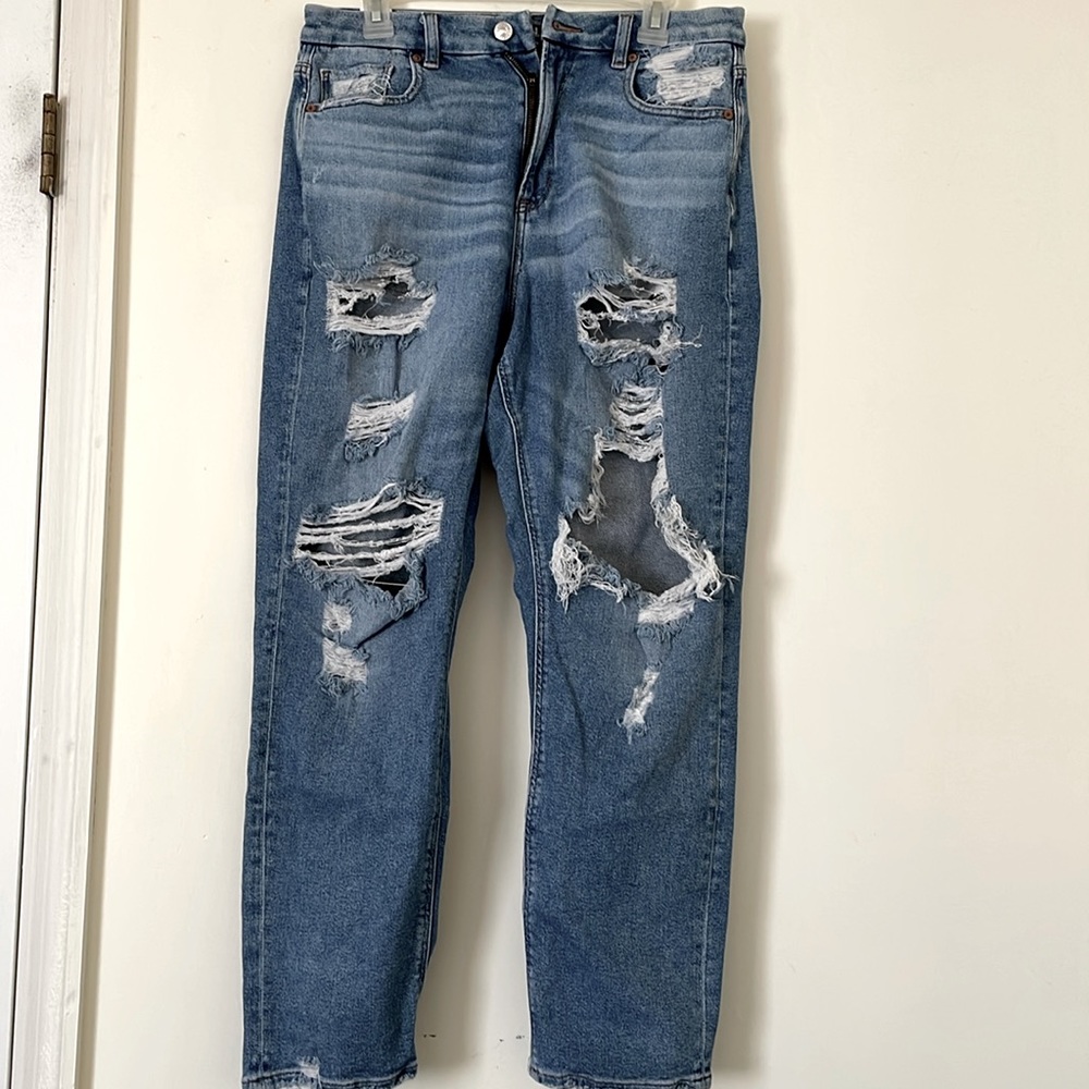 American Eagle Distressed Jeans